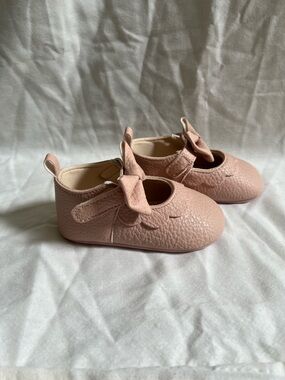 Lucky Brand Pink Bow Mary Jane Baby Shoes